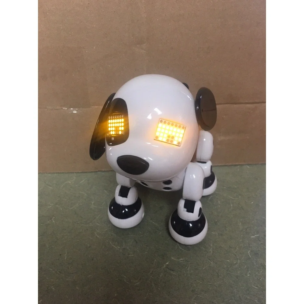 2014 Spin Master Zoomed Zuppies Robotic Dog W/  New Batteries